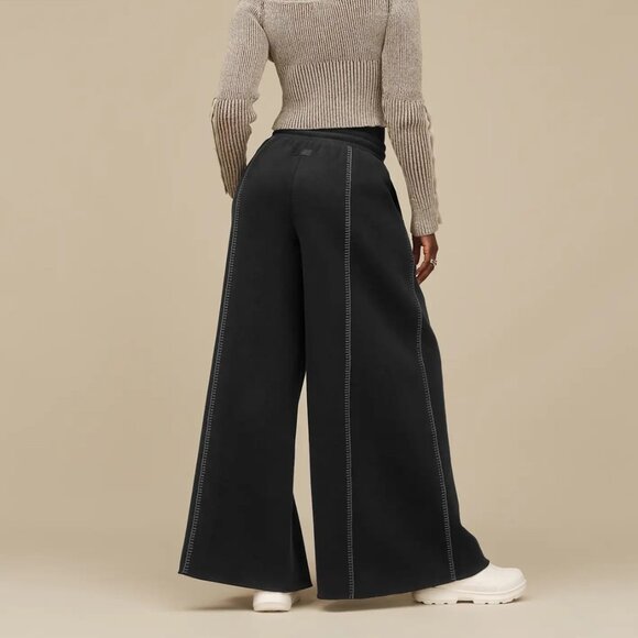 UGG Women's Classic Wide Leg Pant - Picture 2 of 9